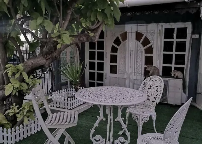 Waterside House &hostel 旅馆