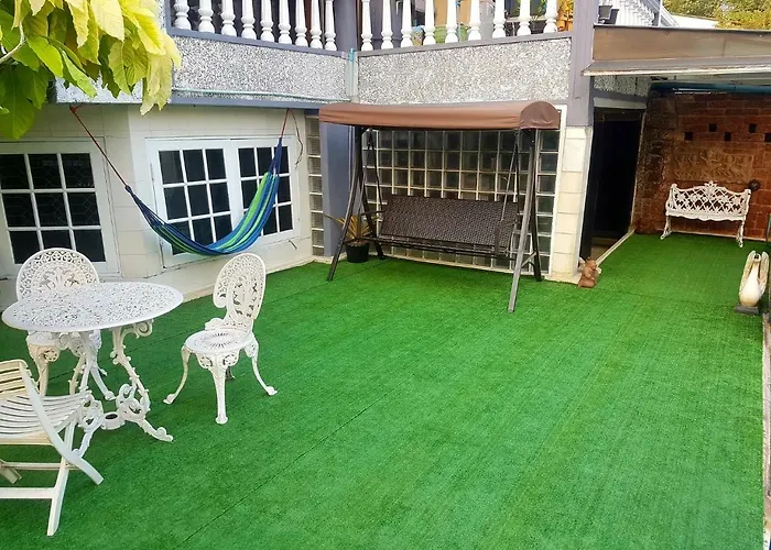 Waterside House &hostel 旅馆 *