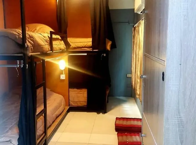 Waterside House &hostel 旅馆 *